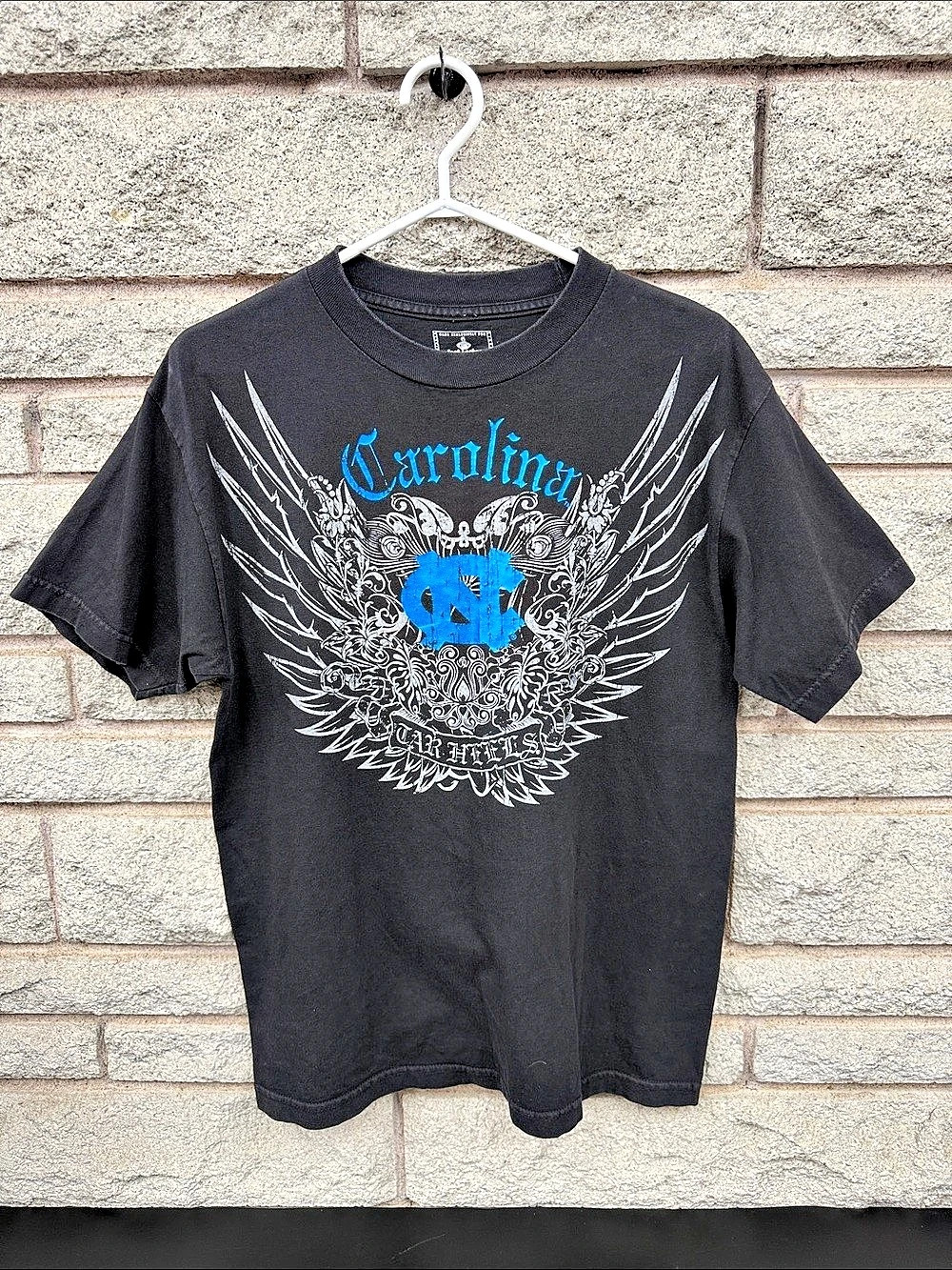 Vintage 2000s / Y2K Foot Locker UNC Carolina Tar Heels Graphic T-Shirt